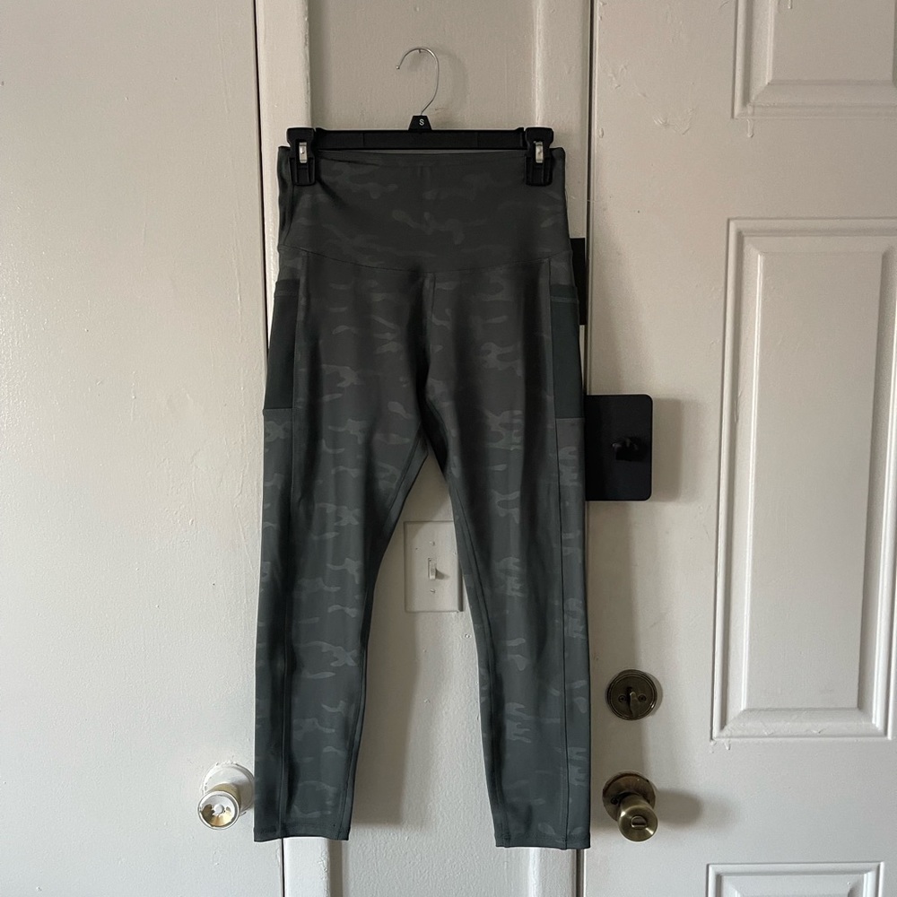 Leg End Camouflage Athletic Workout Leggings